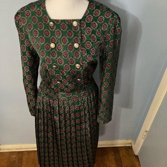 Bedford Fair Dresses & Skirts - Late 90’s/Early 2000’s Ford Green and Burgundy Pleated Midi Dress & Gold Buttons